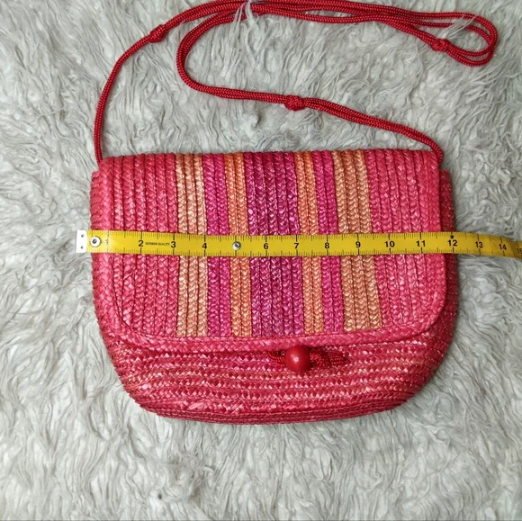 Vintage Genie Straw Crossbody Bag - Picture 7 of 8